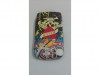 http://https://mocubo.es//p/12378-carcasa-para-blackberry-8900-grabados-calaveras.html